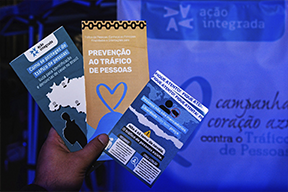 Estação Carioca do MetrôRio recebe ação de conscientização sobre tráfico de pessoas